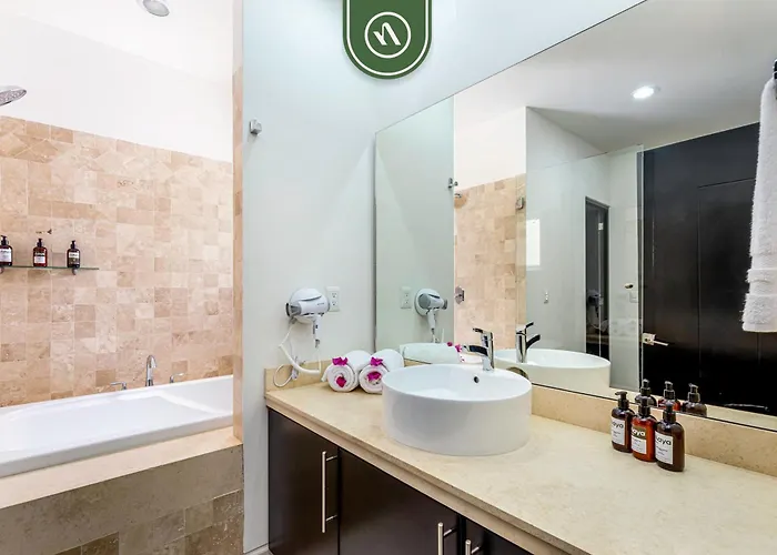 Apartment Brand New 3 Bedroom Penthouse - Oceanview Rooftop Pool