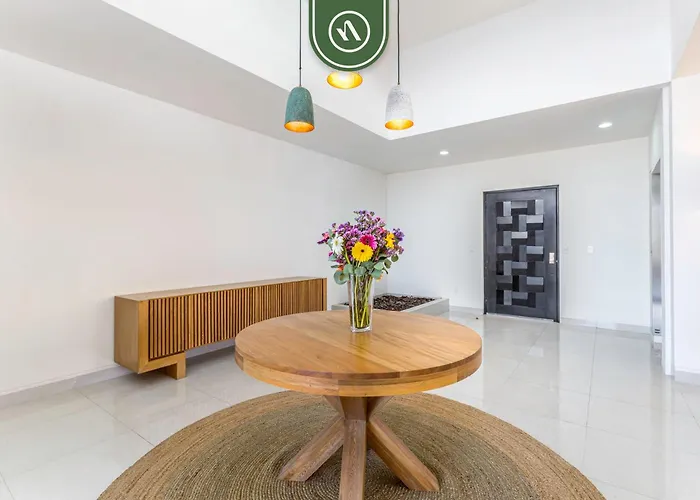 Apartment Brand New 3 Bedroom Penthouse - Oceanview Rooftop Pool *