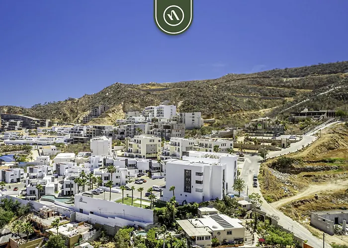 Brand New 3 Bedroom Penthouse - Oceanview Rooftop Pool *