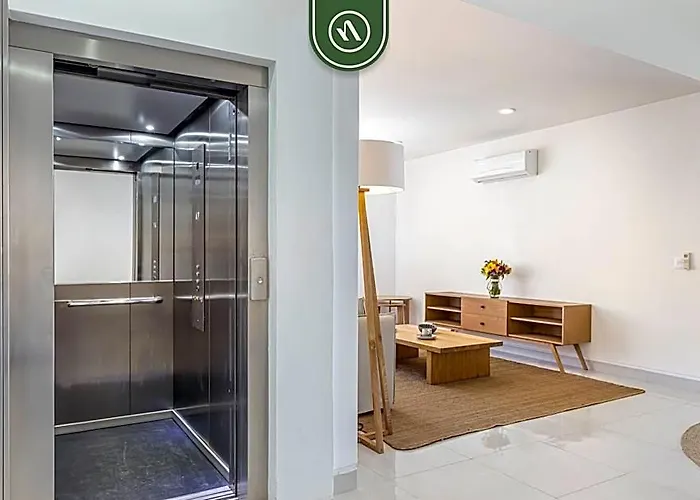 Apartment Brand New 3 Bedroom Penthouse - Oceanview Rooftop Pool