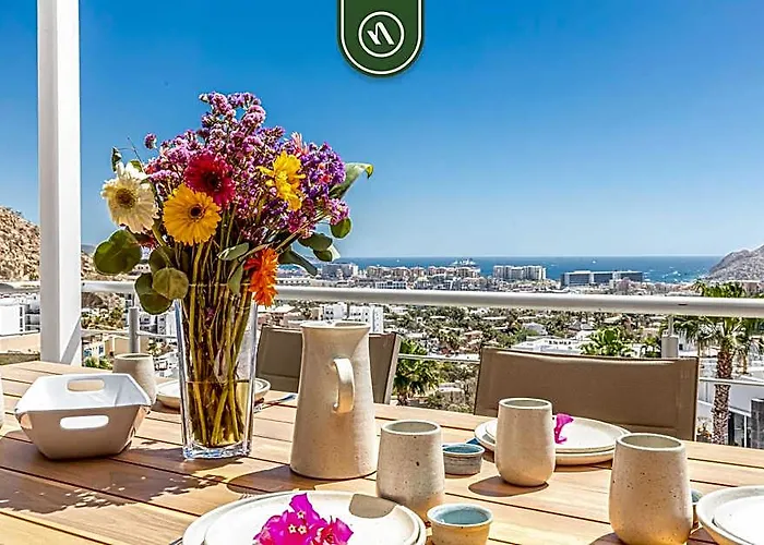 Brand New 3 Bedroom Penthouse - Oceanview Rooftop Pool *