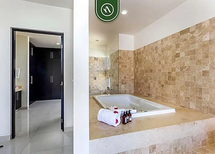 Apartment Brand New 3 Bedroom Penthouse - Oceanview Rooftop Pool Cabo San Lucas