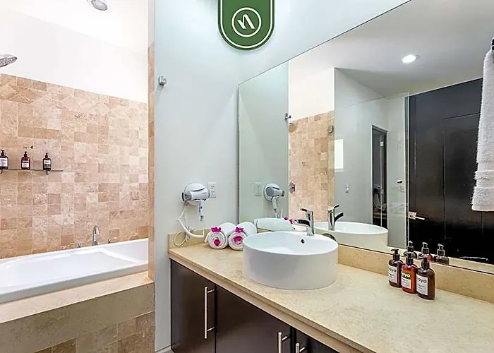 Apartment Brand New 3 Bedroom Penthouse - Oceanview Rooftop Pool