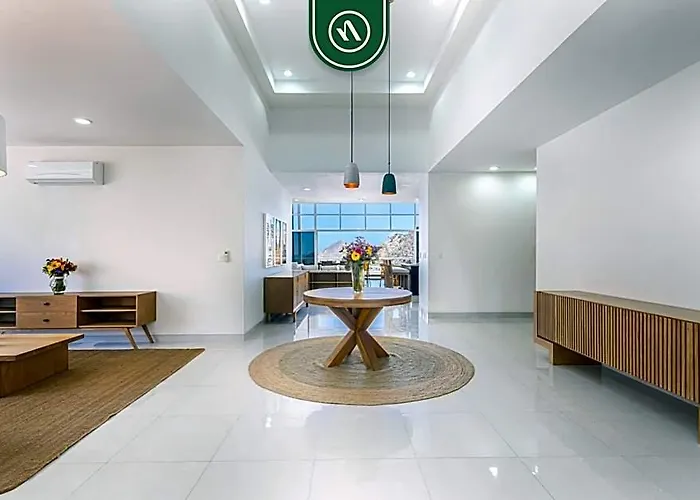 Apartment Brand New 3 Bedroom Penthouse - Oceanview Rooftop Pool