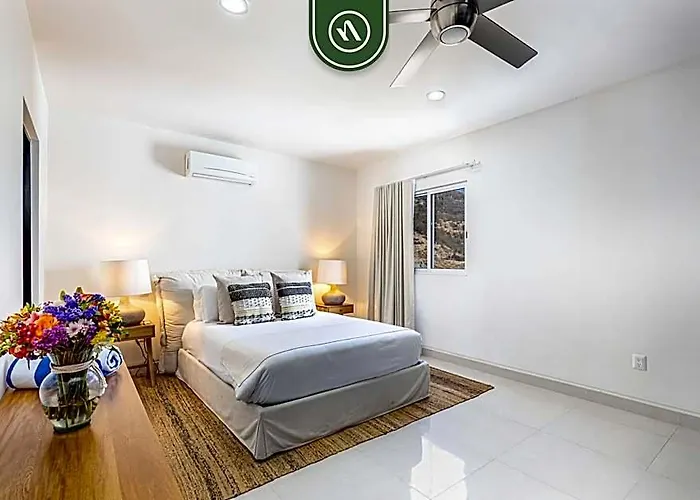 Apartment Brand New 3 Bedroom Penthouse - Oceanview Rooftop Pool *